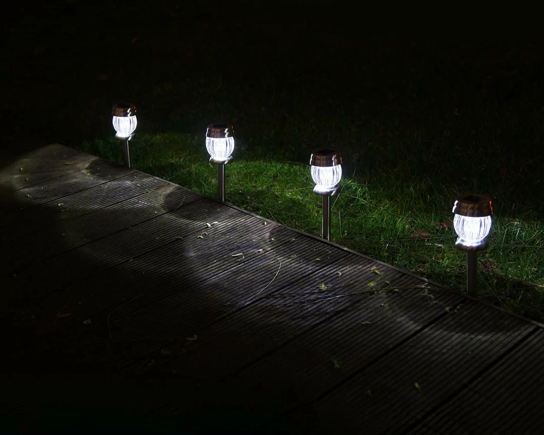 BargainJunkie Gigalumi Solar Pathway Lights, 4 Pack