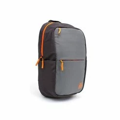 BargainJunkie M-Edge BPKT6NGO Tech Backpack With 6000 Mah Battery