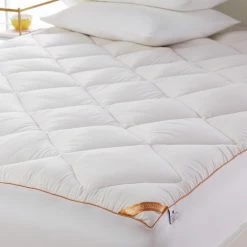 BargainJunkie Concierge Collection Copper Infused Mattress Pad, King 78 X 80