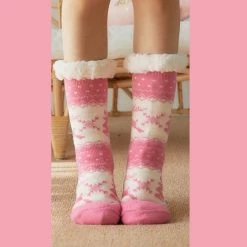 BargainJunkie Women's Knitted Winter Socks With Grips, One Size Fits All