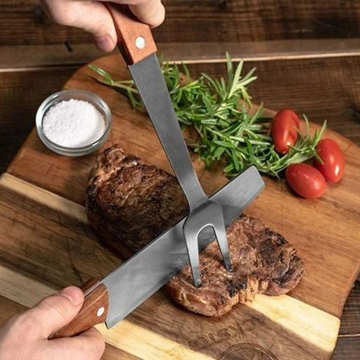 BargainJunkie New Blackstone 14-Inch BBQ Fork With Wooden Handle