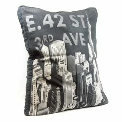 BargainJunkie City Scene Pet Bed